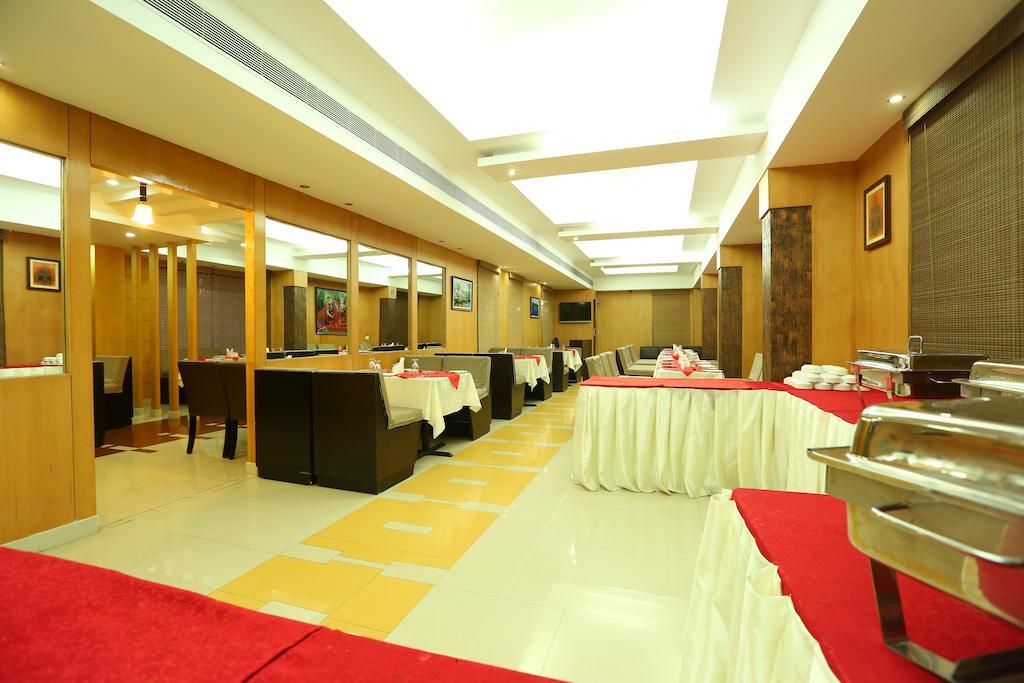 Pattom Royal Hotel Thiruvananthapuram Exterior photo